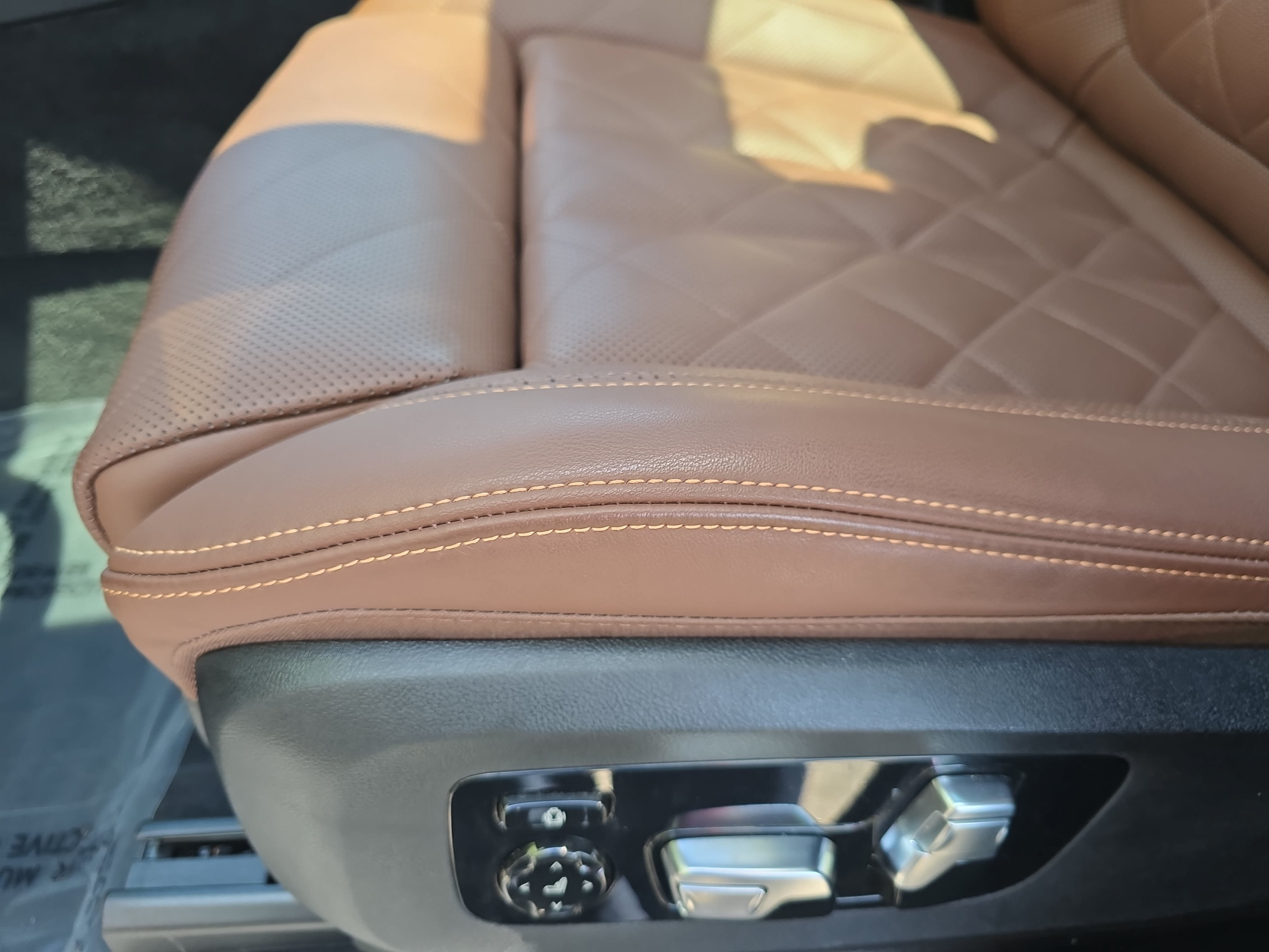 Used 2025 BMW X5 sDrive40i w/ Executive Package RWD image 31