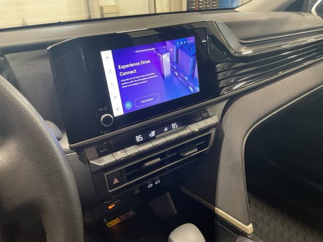 Used 2025 Toyota Camry LE image 15