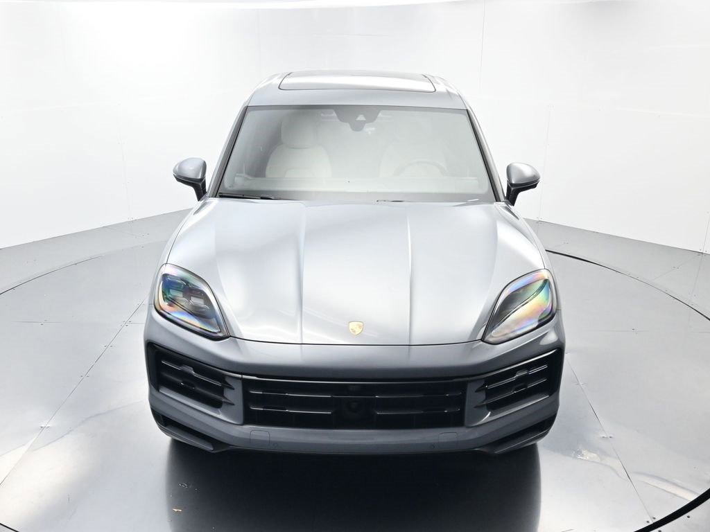 Used 2025 Porsche Cayenne S image 43