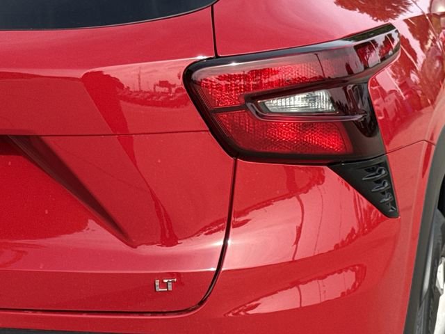 New 2026 Chevrolet Trax LT w/ Driver Confidence Package FWD image 7