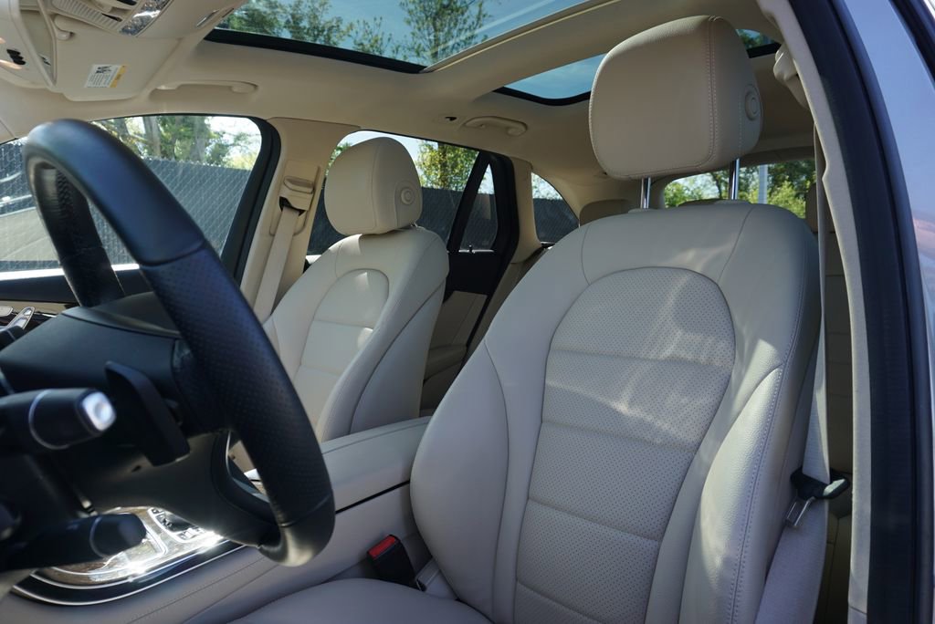 Used 2019 Mercedes-Benz GLC 300 image 22