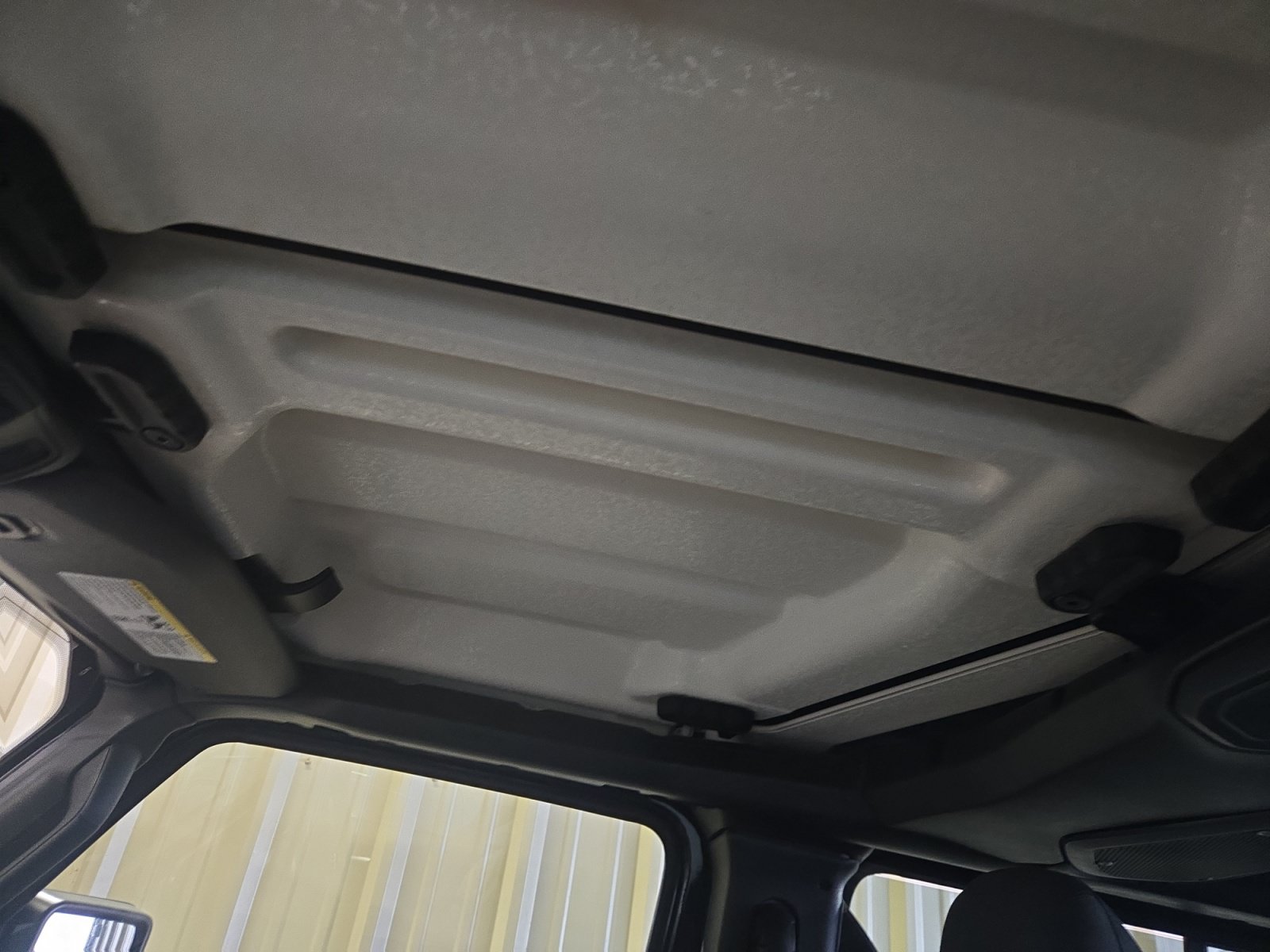 Used 2024 Jeep Gladiator Sport AWD/4WD image 18