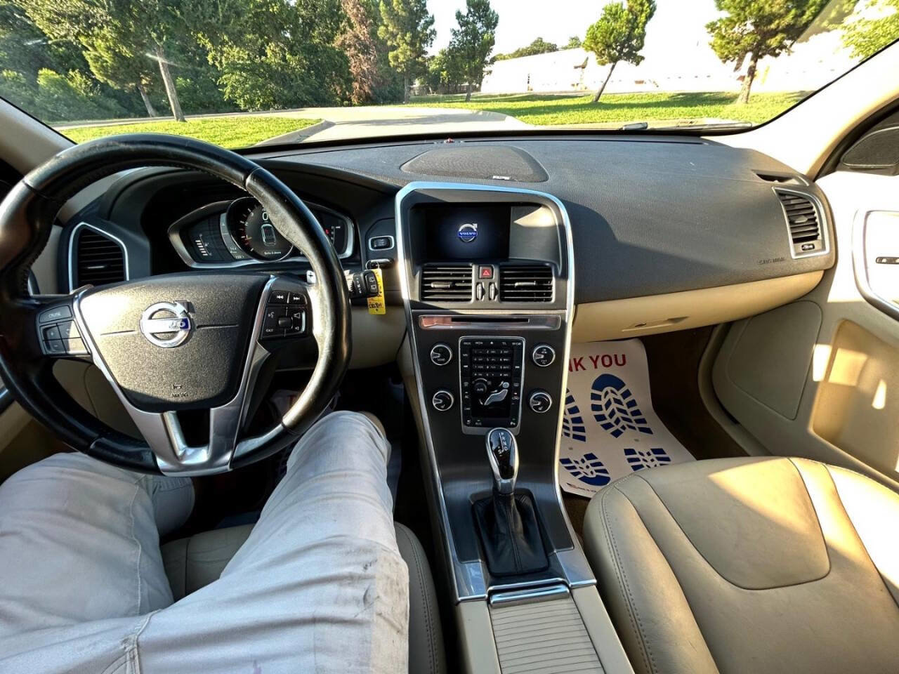 Used 2015 Volvo XC60 T6 Platinum image 16