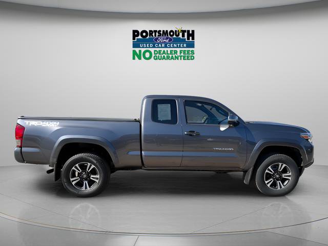Used 2017 Toyota Tacoma TRD Sport w/ Tow Package (A/T) AWD/4WD image 6