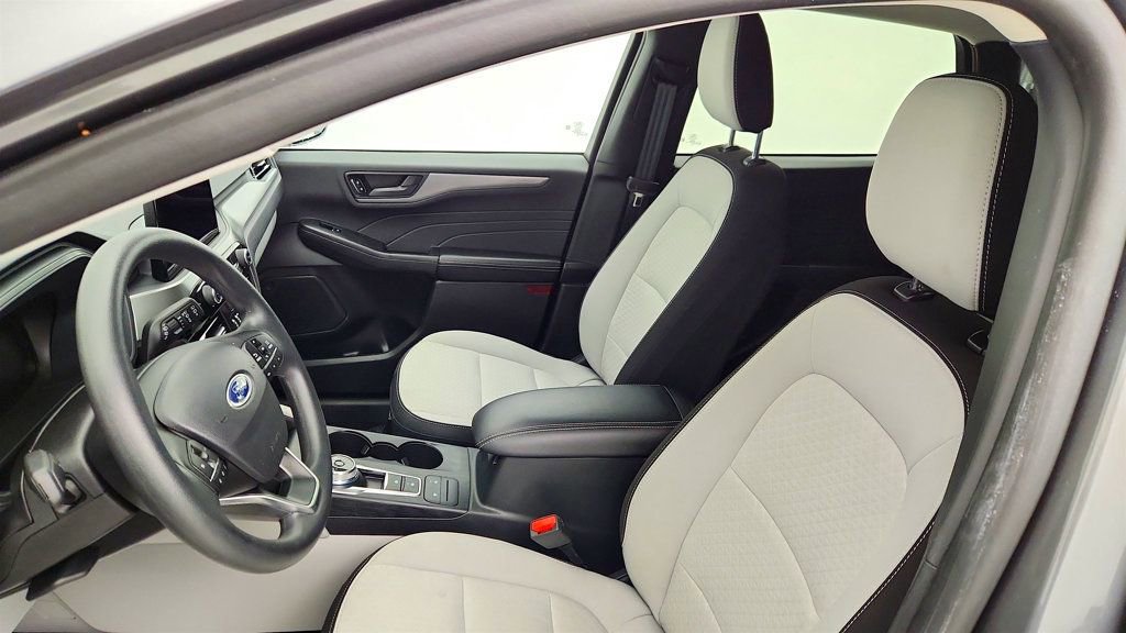 Used 2025 Ford Escape Active image 19