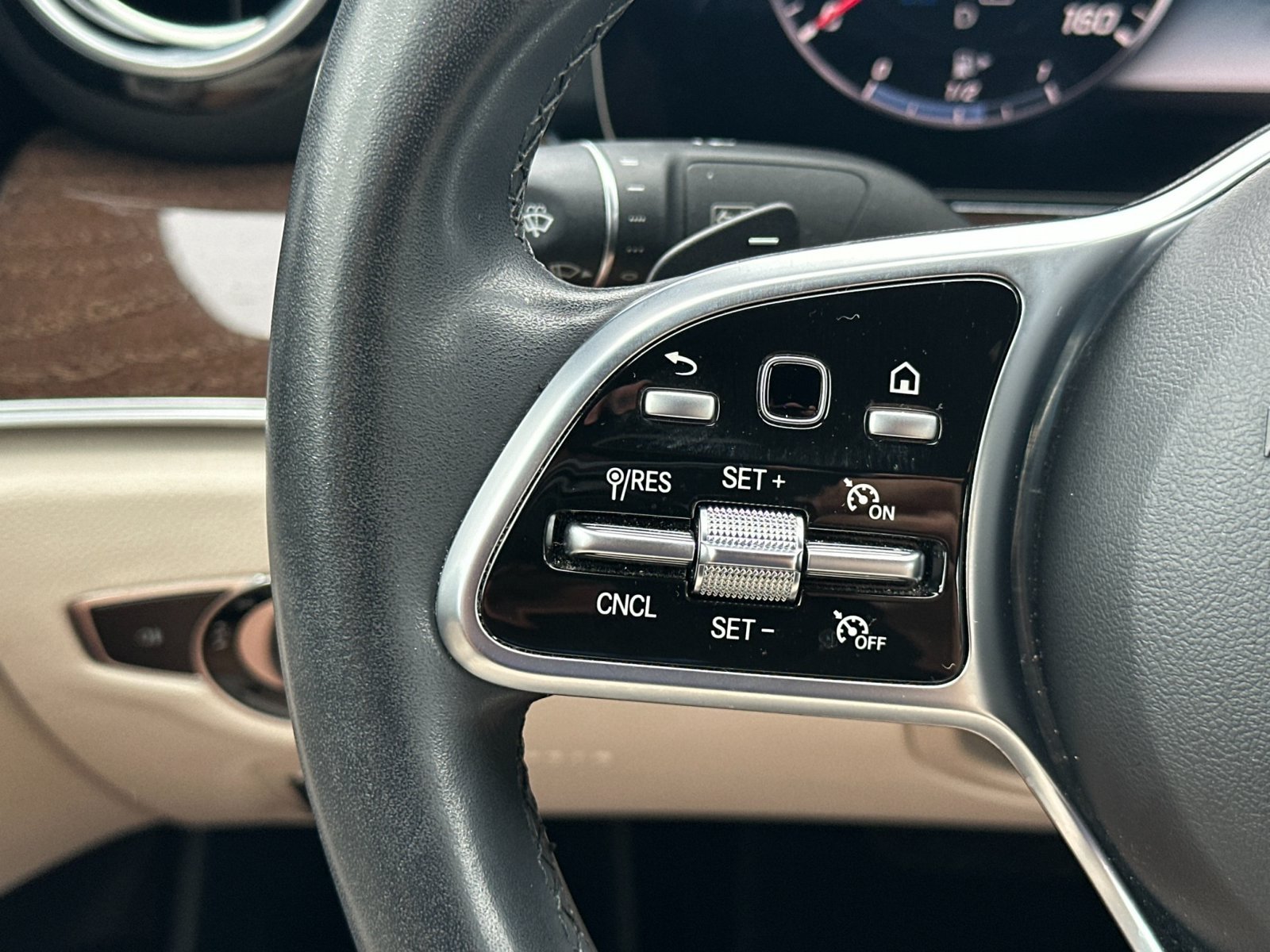 Used 2020 Mercedes-Benz E 450 4MATIC Sedan image 25