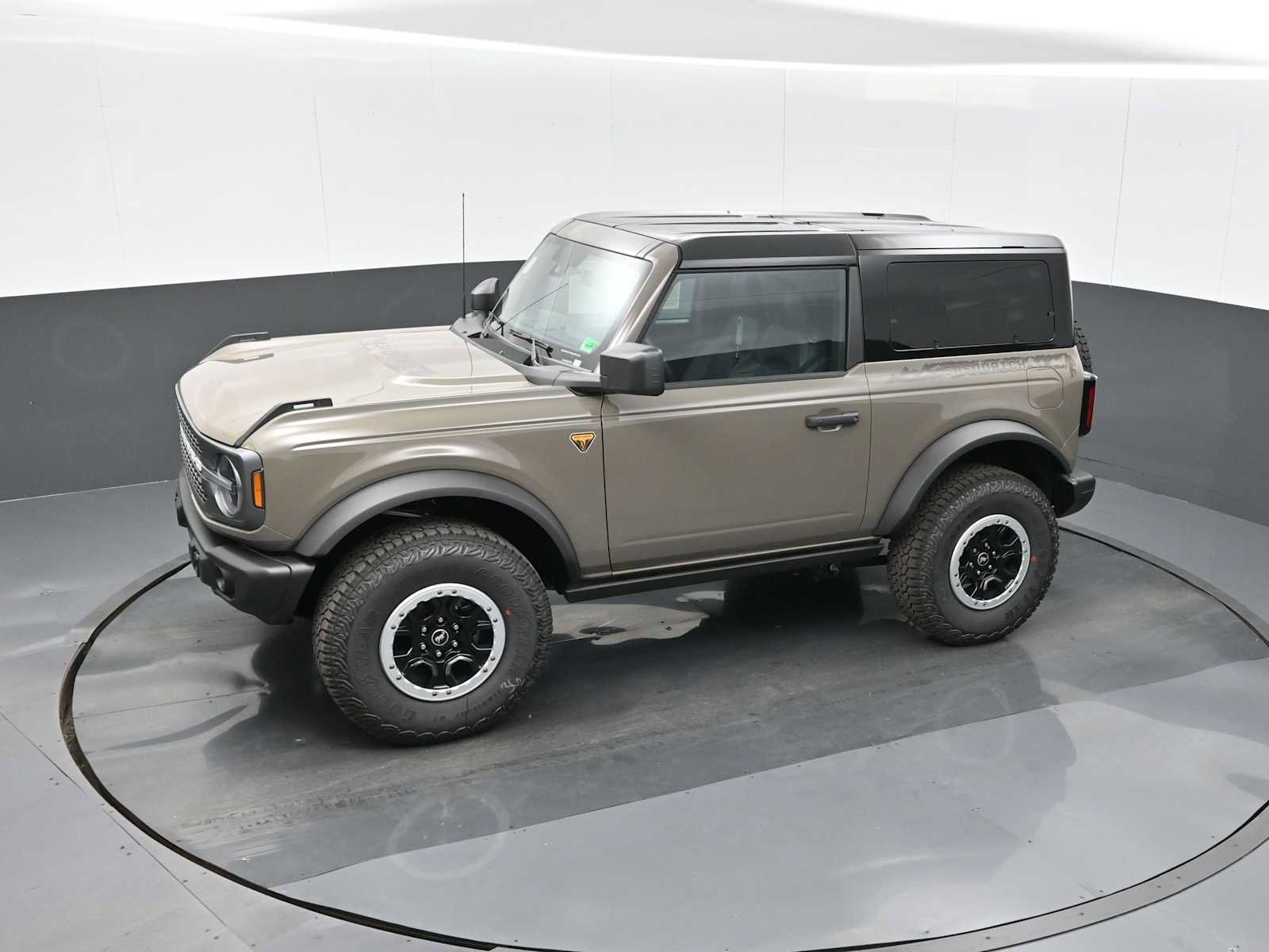 New 2025 Ford Bronco Badlands w/ Sasquatch Package image 13