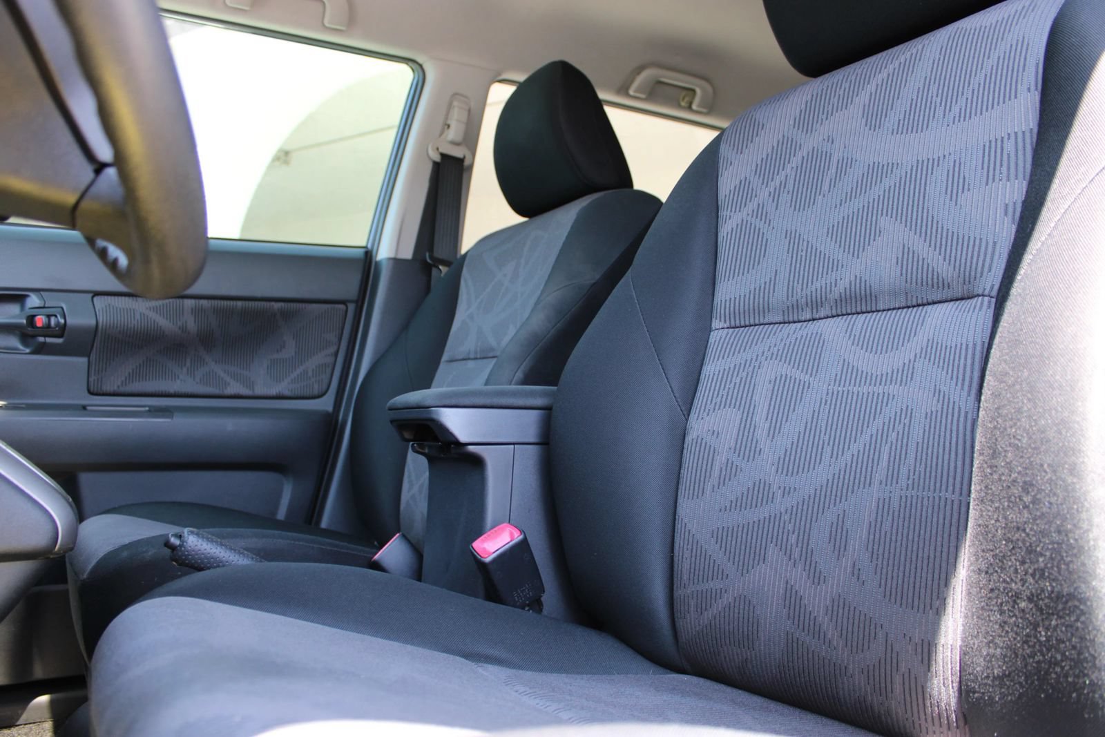 Used 2014 Scion xB FWD image 10