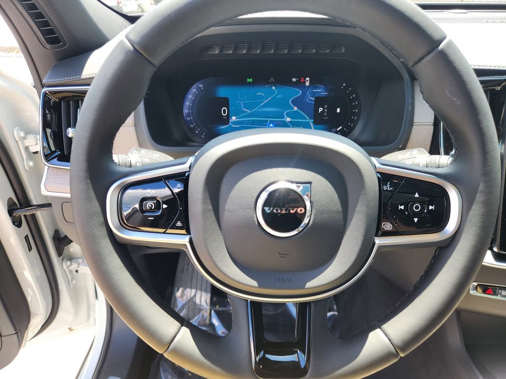 New 2026 Volvo XC90 B6 Plus w/ Protection Package Premier AWD/4WD image 20
