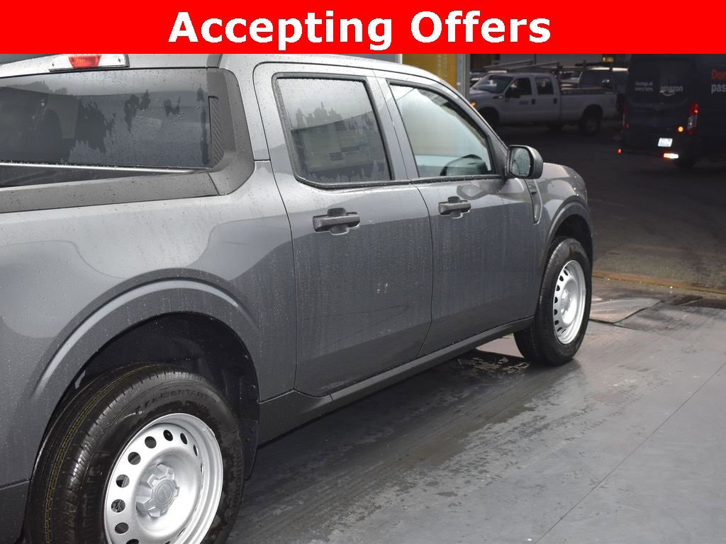 New 2025 Ford Maverick XL image 10