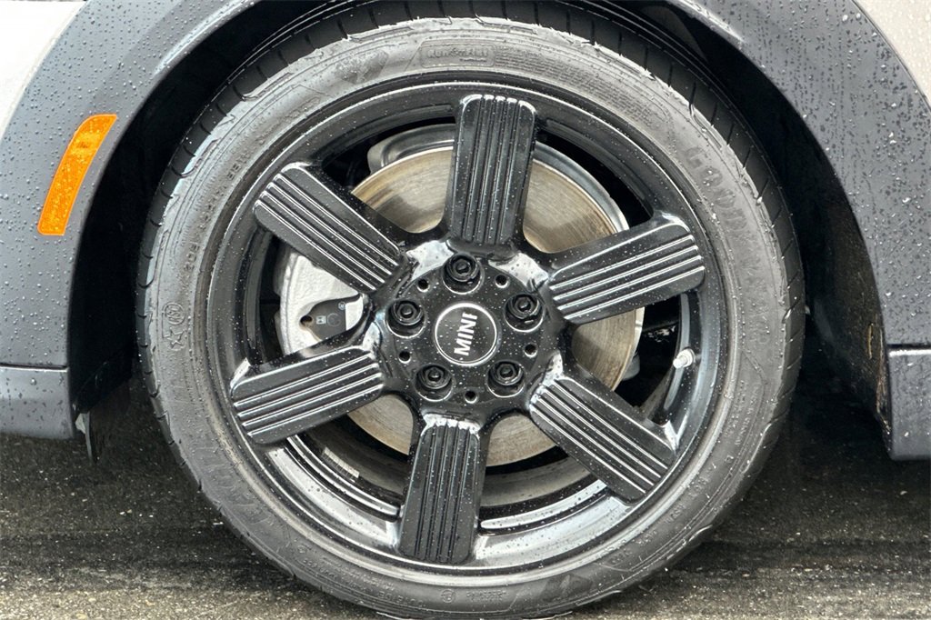 Used 2023 MINI Cooper S w/ Signature Upholstery Package image 24