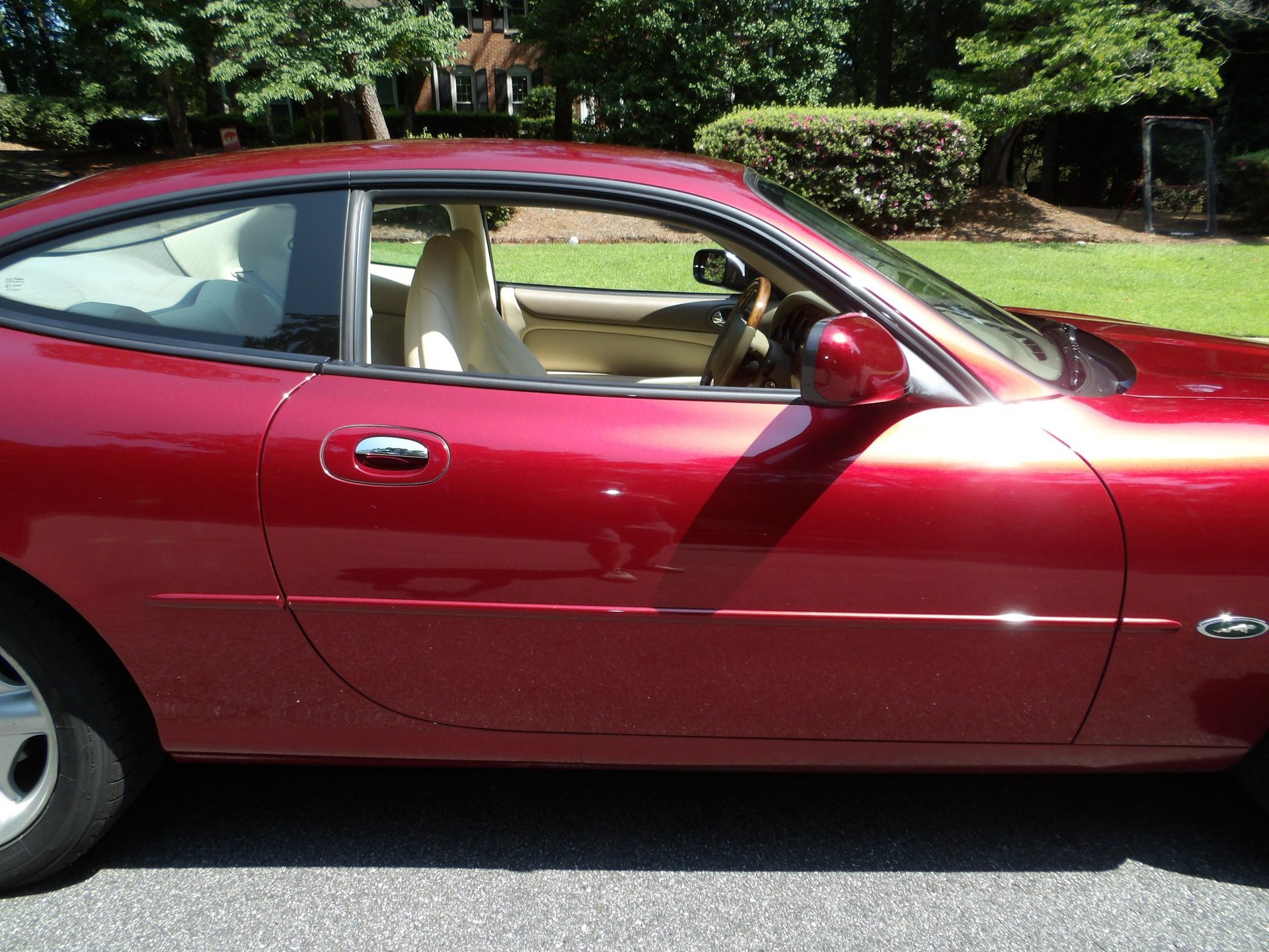 Used 1997 Jaguar XK8 Coupe RWD image 38