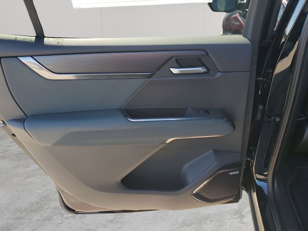 New 2026 GMC Acadia AT4 w/ Luxury Package image 17