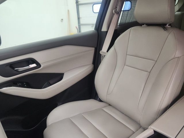 Used 2023 Nissan Rogue SL w/ SL Premium Package FWD image 16