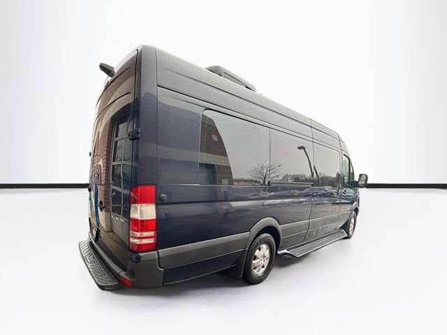 Used 2015 Mercedes-Benz Sprinter 2500 image 6