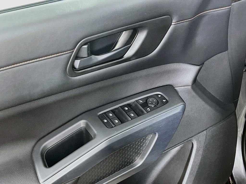 Used 2024 Nissan Pathfinder Rock Creek AWD/4WD image 16