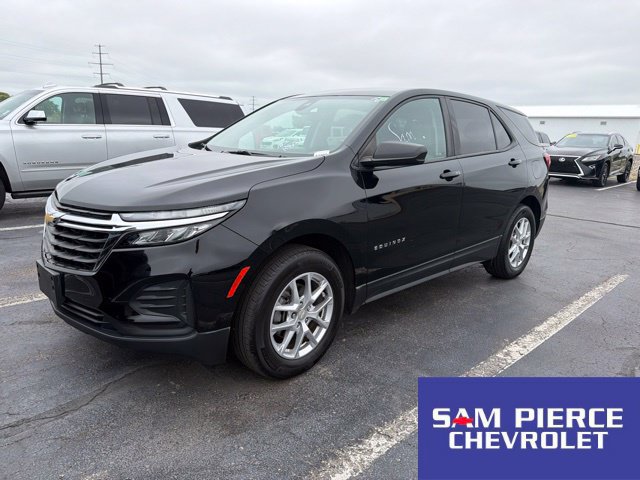 Used 2023 Chevrolet Equinox LS w/ LS Convenience Package FWD image 1