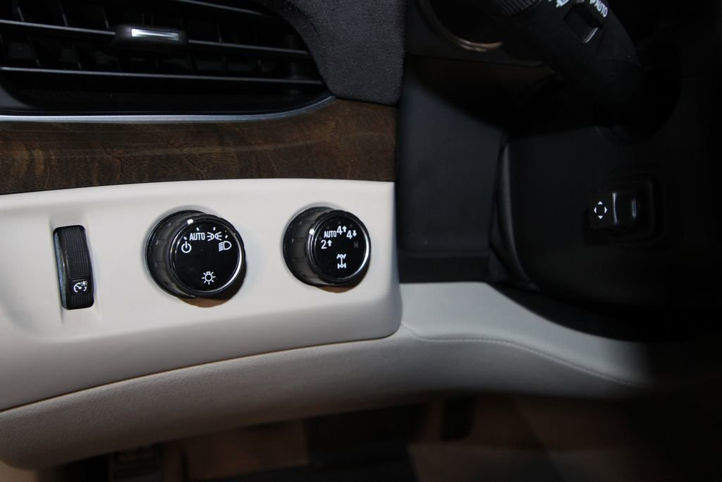 Used 2020 Cadillac Escalade Luxury image 11