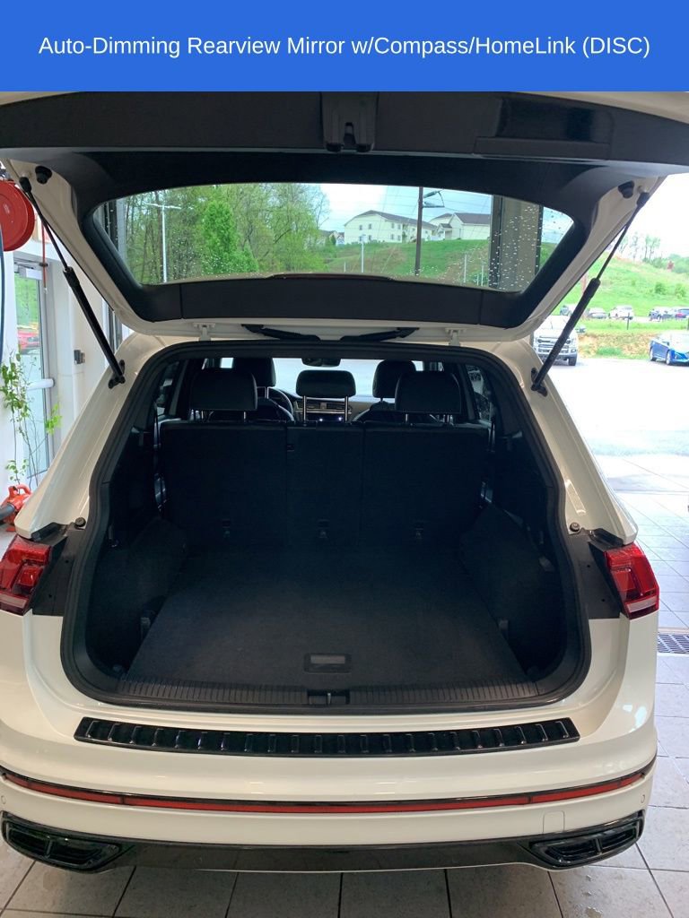 Used 2023 Volkswagen Tiguan SE R-Line AWD/4WD image 10