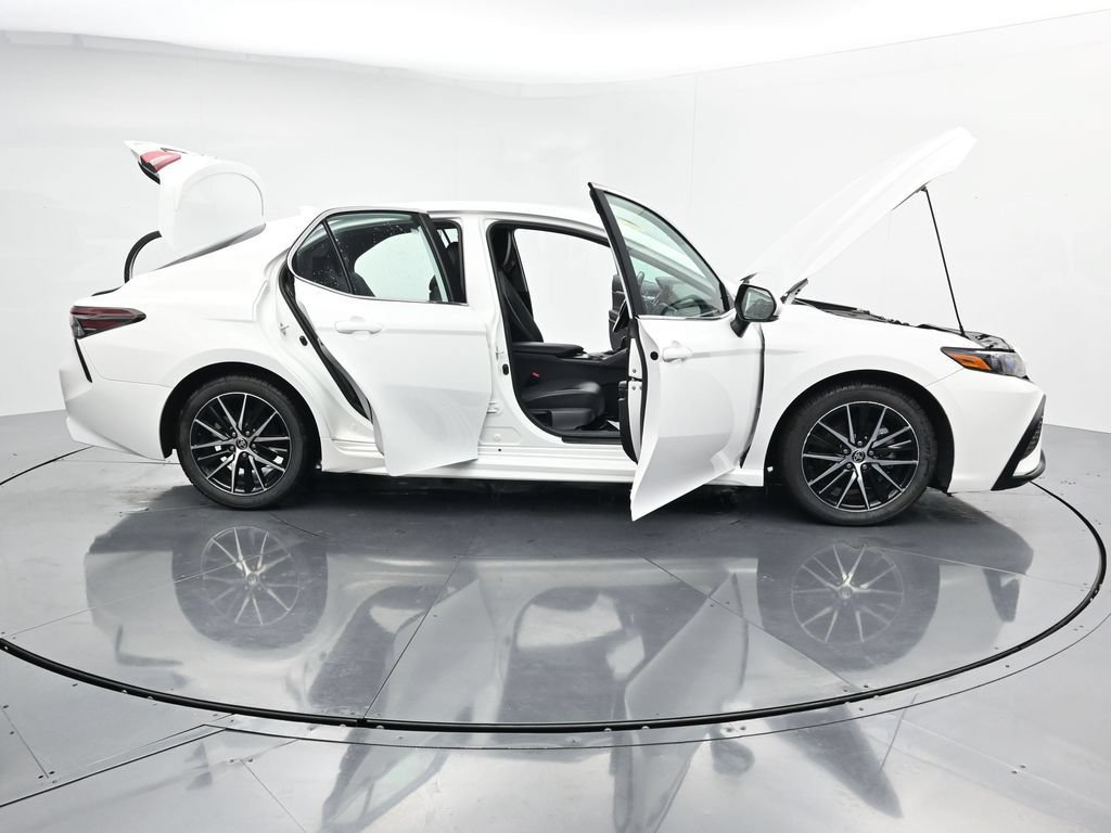 Used 2024 Toyota Camry SE FWD image 38