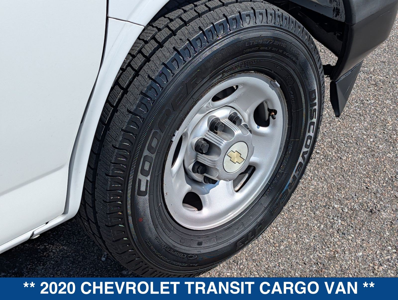 Used 2020 Chevrolet Express 2500 w/ Driver Convenience Package RWD image 13