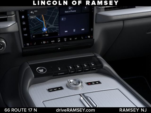 New 2026 Lincoln Navigator Premiere AWD/4WD image 16