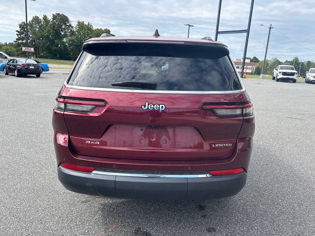 Used 2023 Jeep Grand Cherokee L Limited w/ Trailer Tow Group (B) AWD/4WD image 8