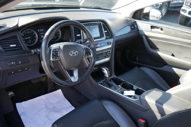 Used 2018 Hyundai Sonata Limited w/ Winter Weather Package FWD image 15