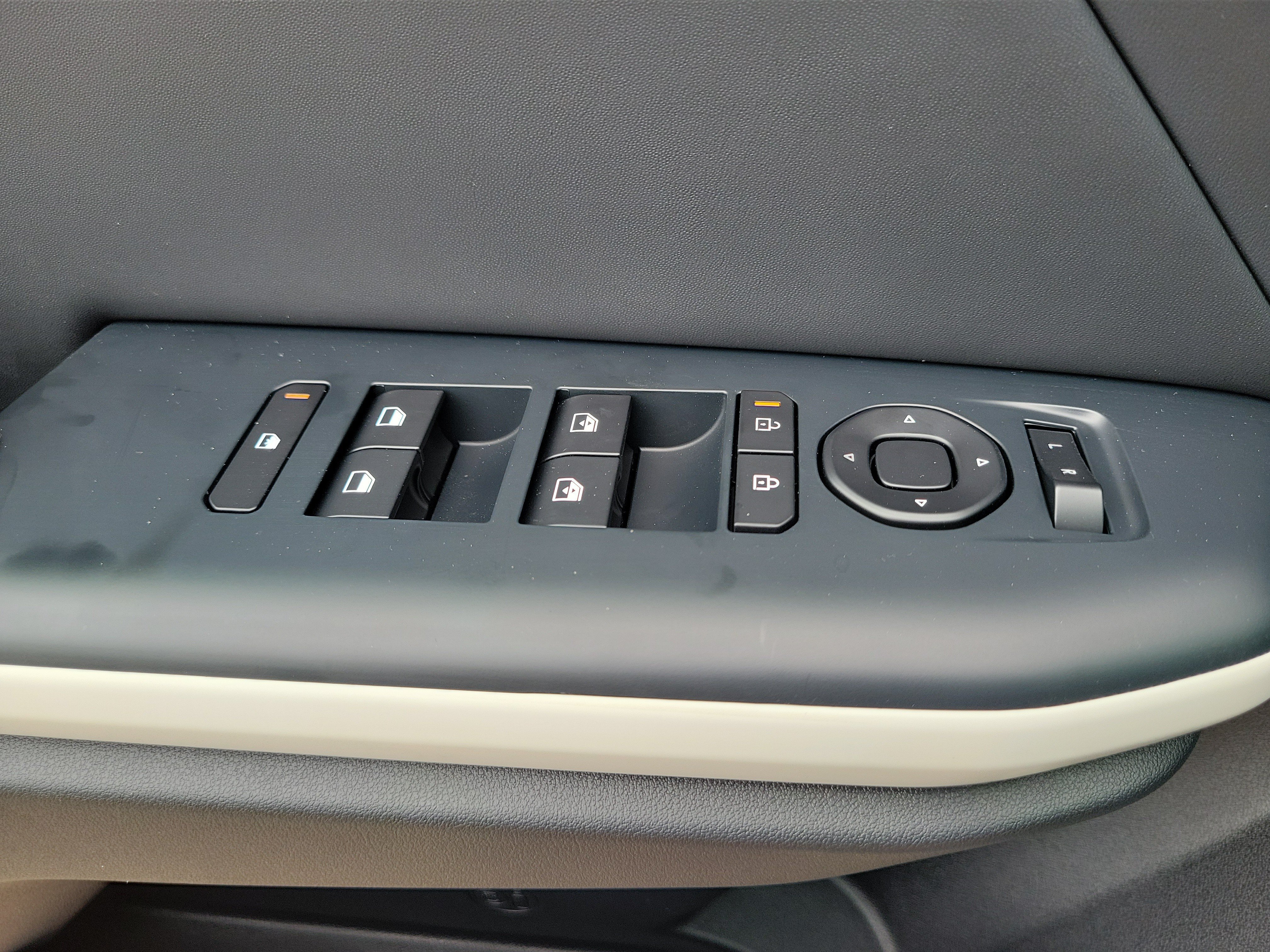 New 2026 Kia K4 GT-Line w/ GT-Line Premium Package FWD image 30
