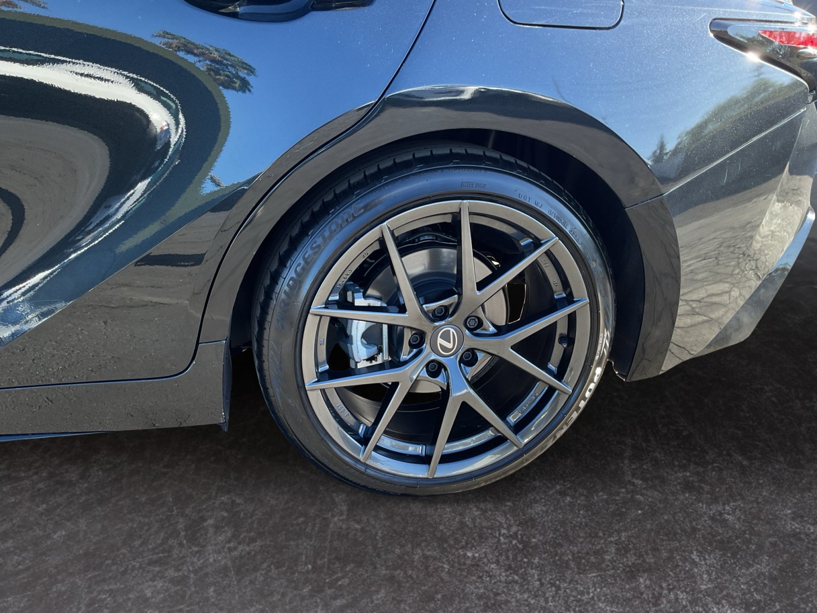 Used 2026 Lexus IS 350 F Sport w/ Accessory Package Z1 RWD image 9