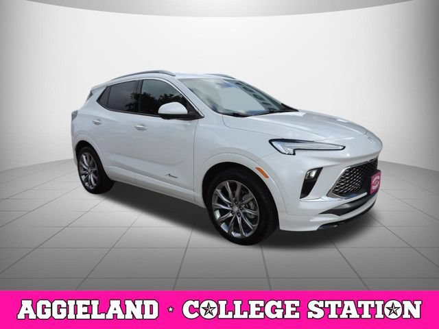 Certified 2026 Buick Encore GX Avenir w/ Avenir Technology Package FWD image 3