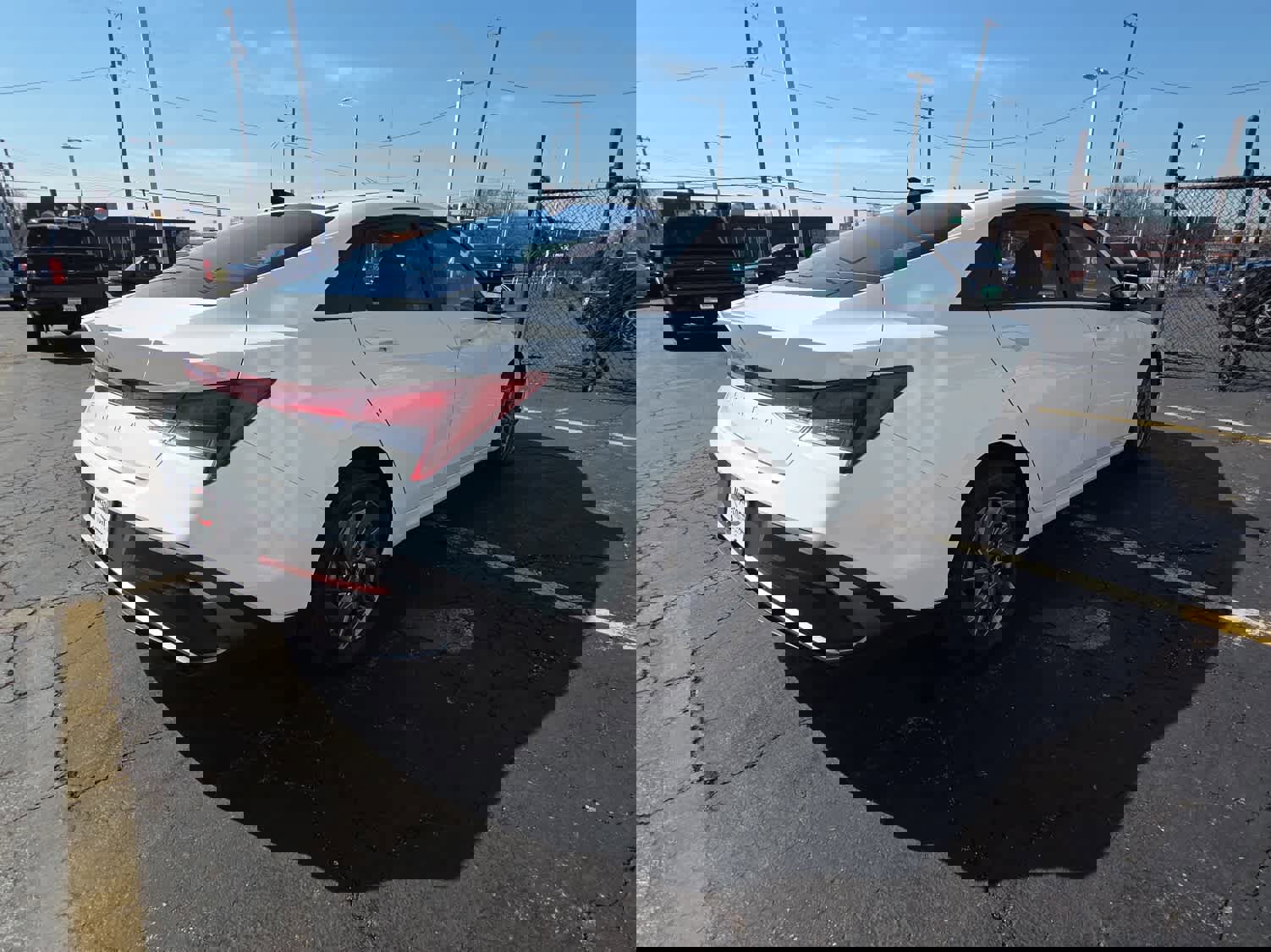 Used 2024 Hyundai Elantra SEL image 5