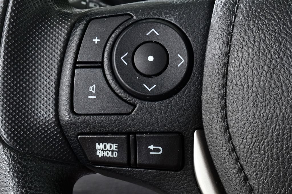 Used 2016 Toyota Corolla LE FWD image 32