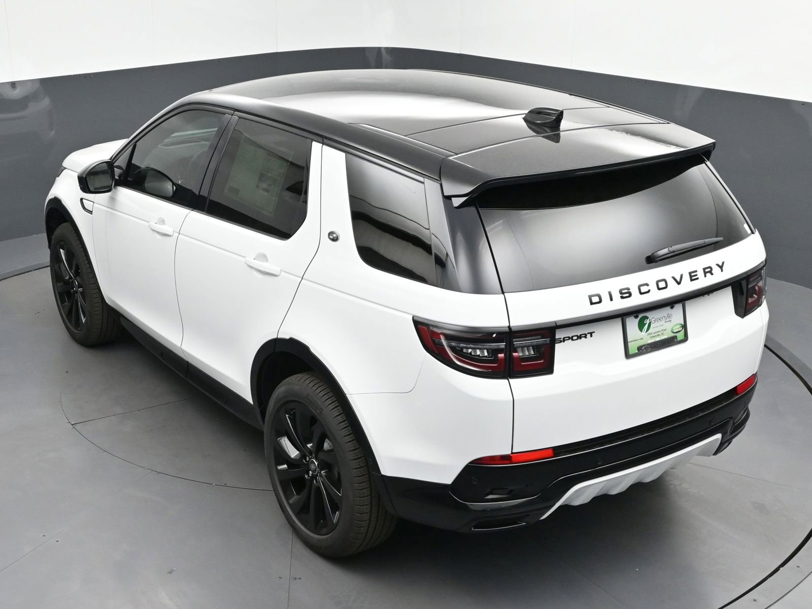 New 2025 Land Rover Discovery Sport Dynamic SE image 39