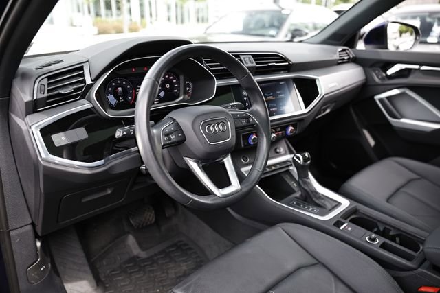 Used 2021 Audi Q3 2.0T Premium w/ Convenience Package AWD/4WD image 17