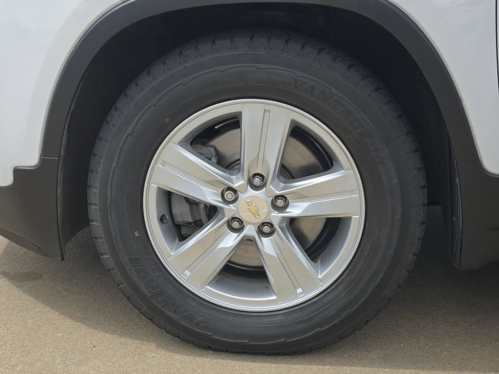 Used 2020 Chevrolet Trax LT w/ LT Convenience Package FWD image 27