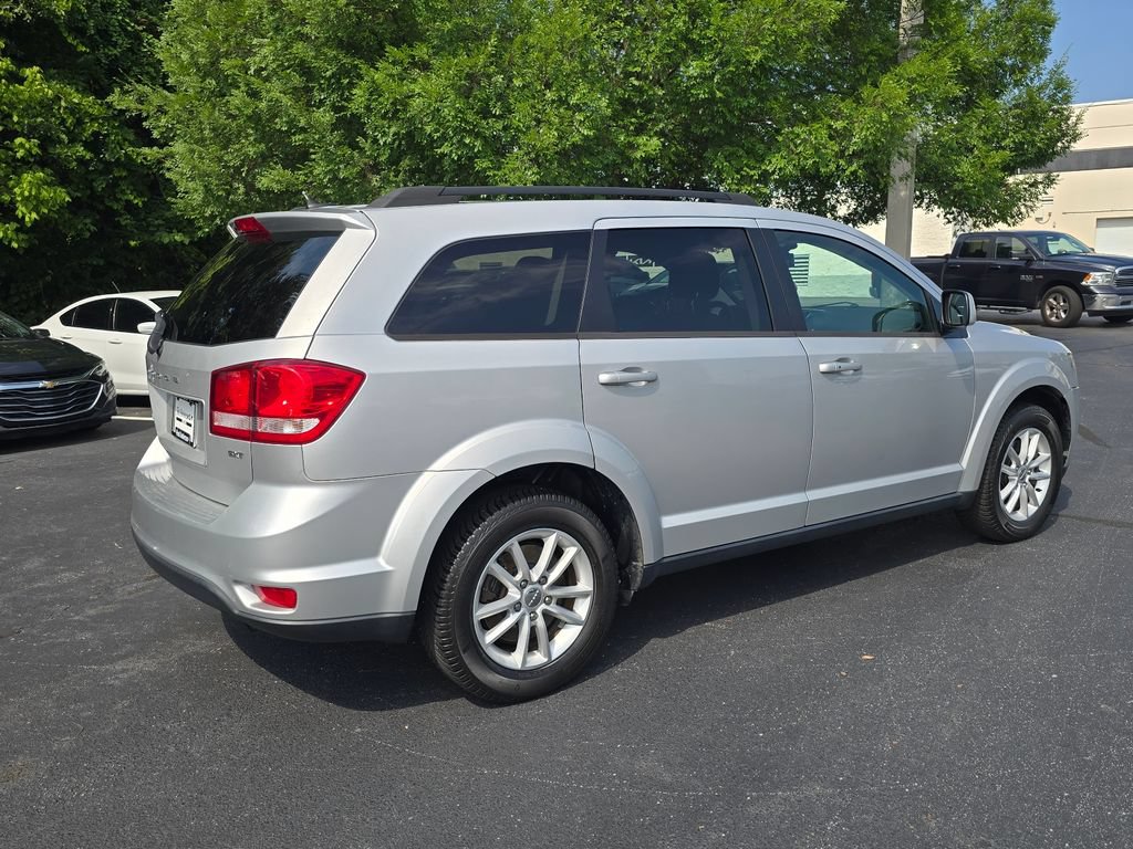 Used 2014 Dodge Journey SXT w/ Flexible Seating Group FWD image 3