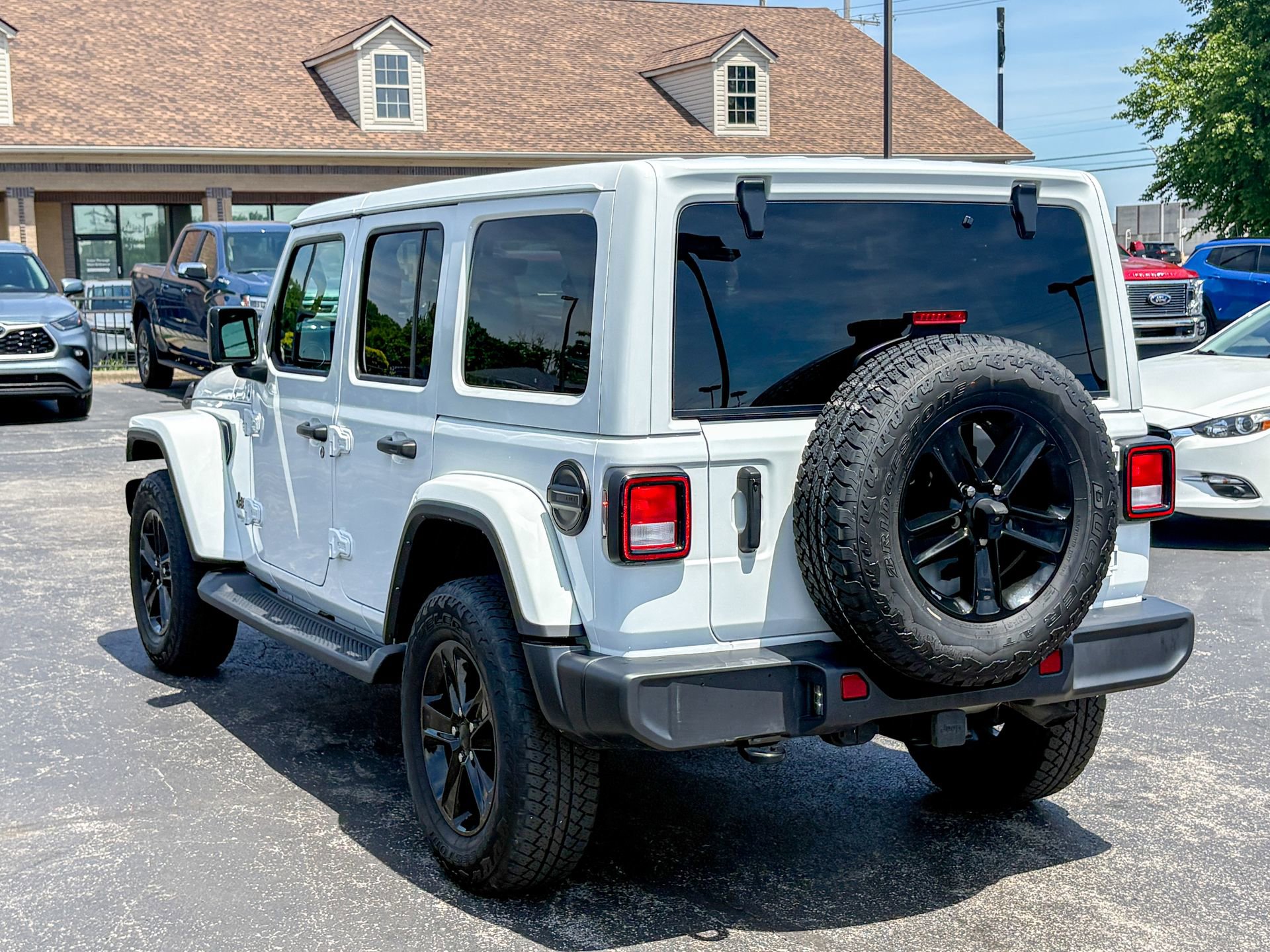Used 2018 Jeep Wrangler Unlimited Sport S AWD/4WD image 6