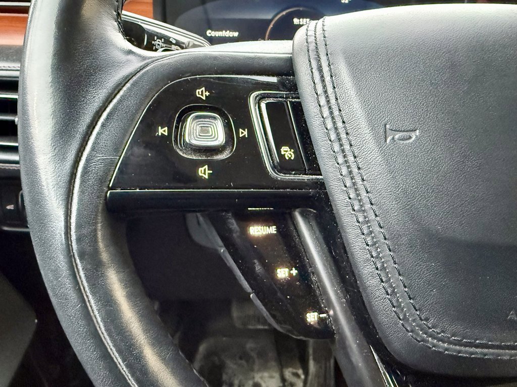 Used 2020 Lincoln Aviator Reserve w/ Equipment Group 202A image 22