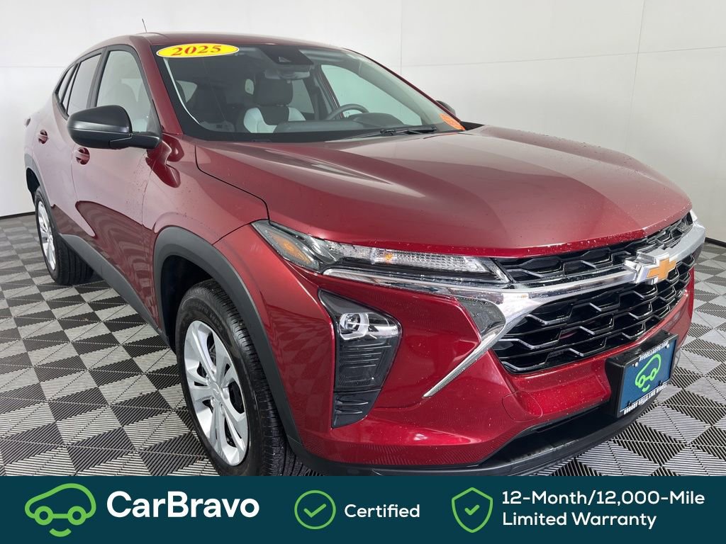 Certified 2025 Chevrolet Trax LS image 1