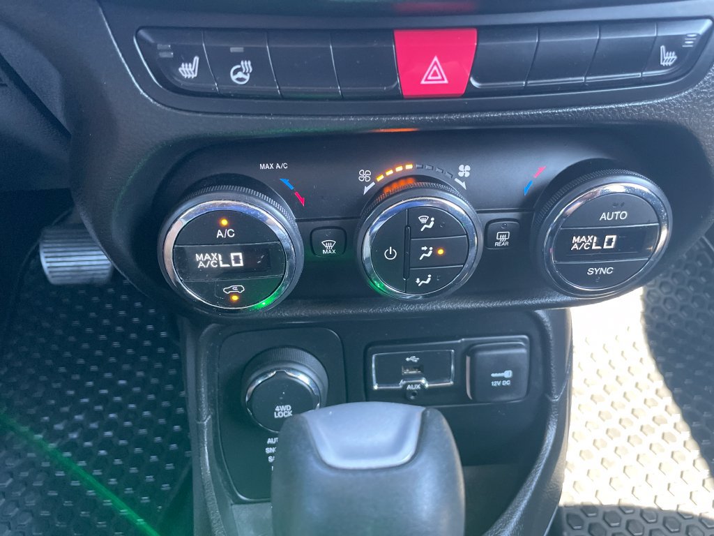 Certified 2017 Jeep Renegade Altitude AWD/4WD image 46