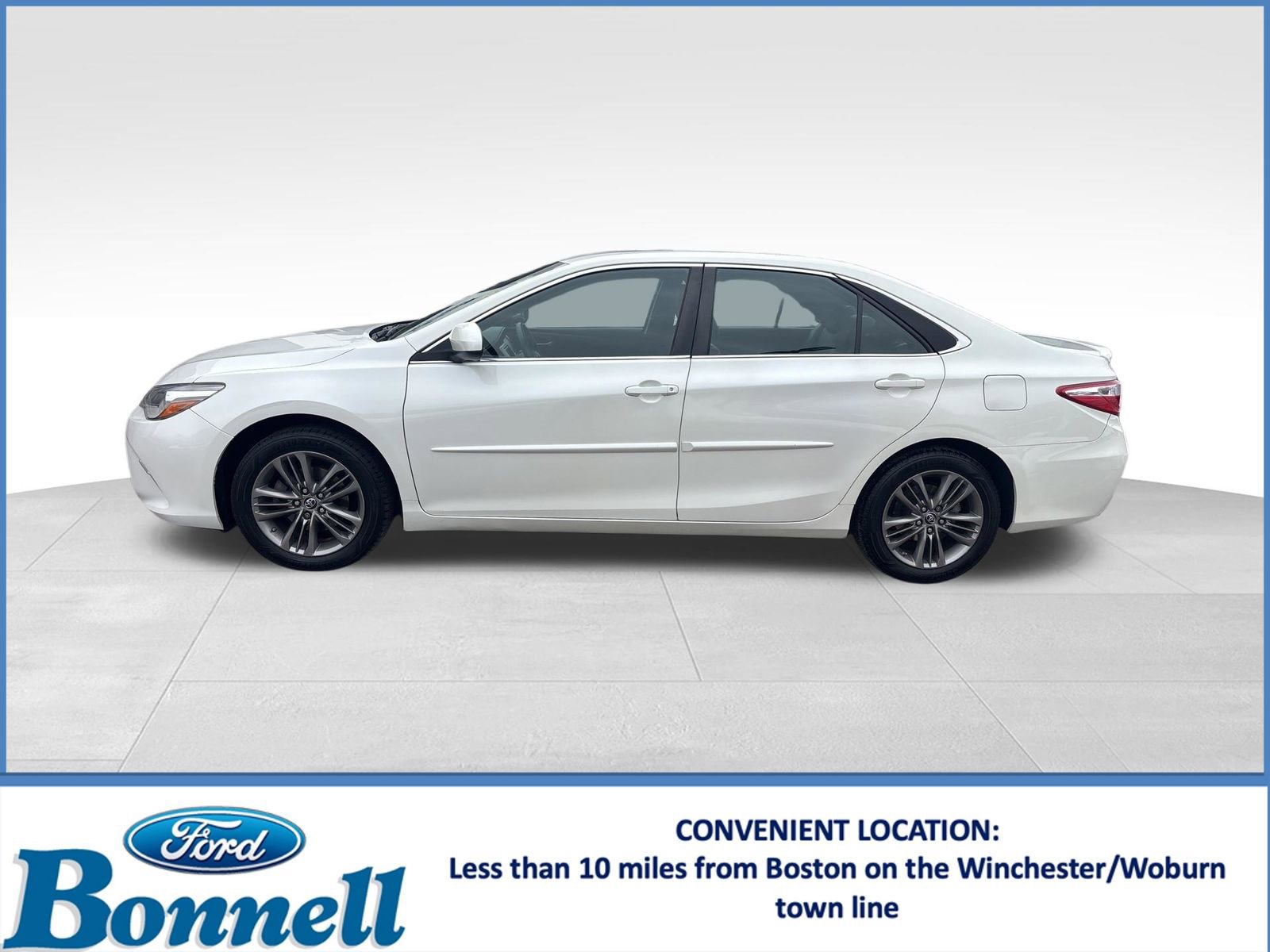 Used 2015 Toyota Camry SE image 2