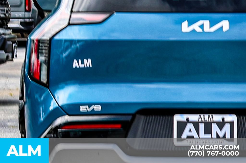 Used 2024 Kia EV9 Land AWD/4WD image 13