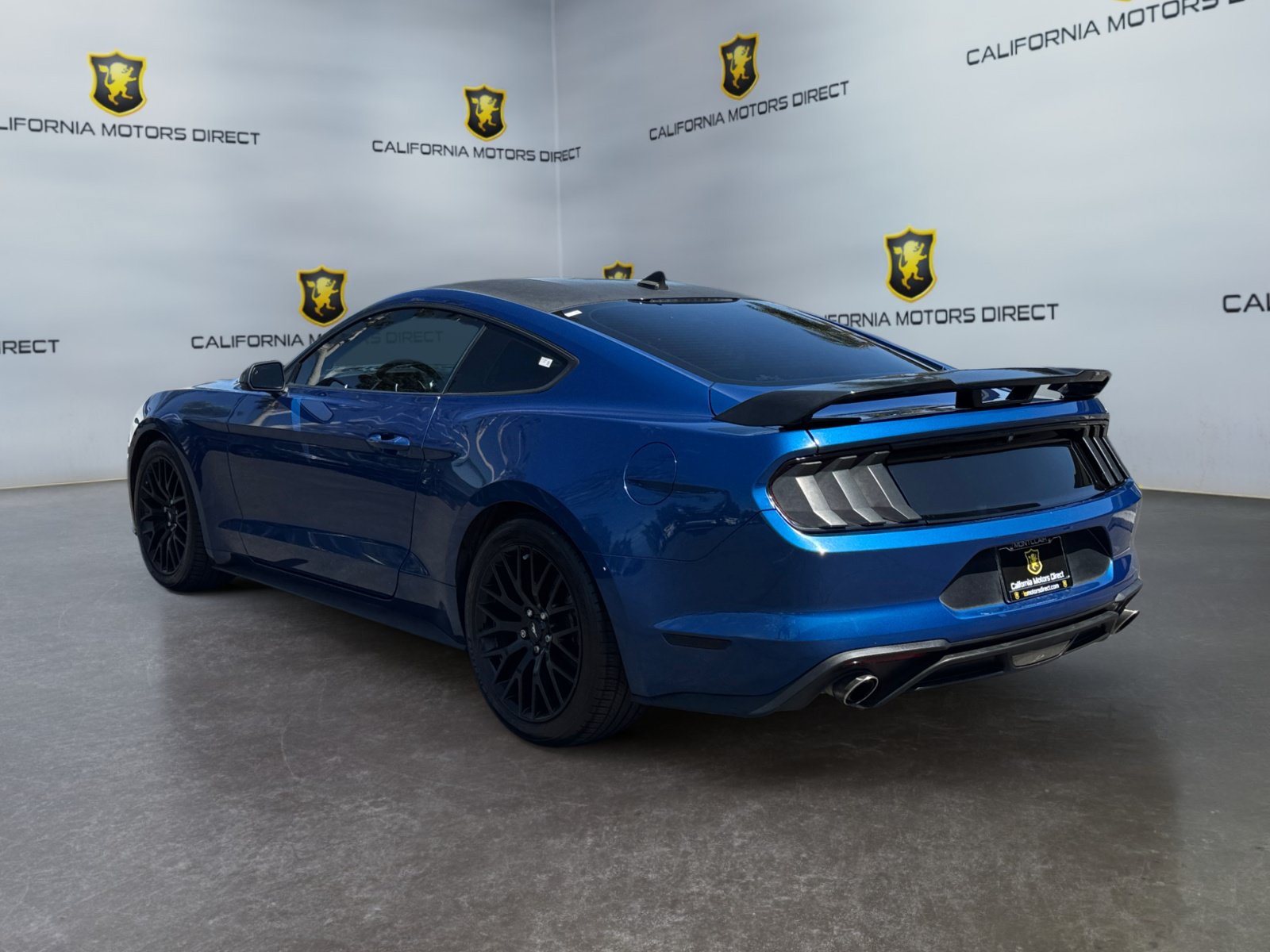 Used 2022 Ford Mustang Coupe RWD image 3