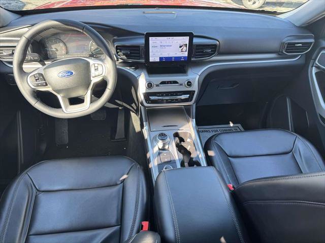 Used 2022 Ford Explorer XLT w/ Equipment Group 202A image 12