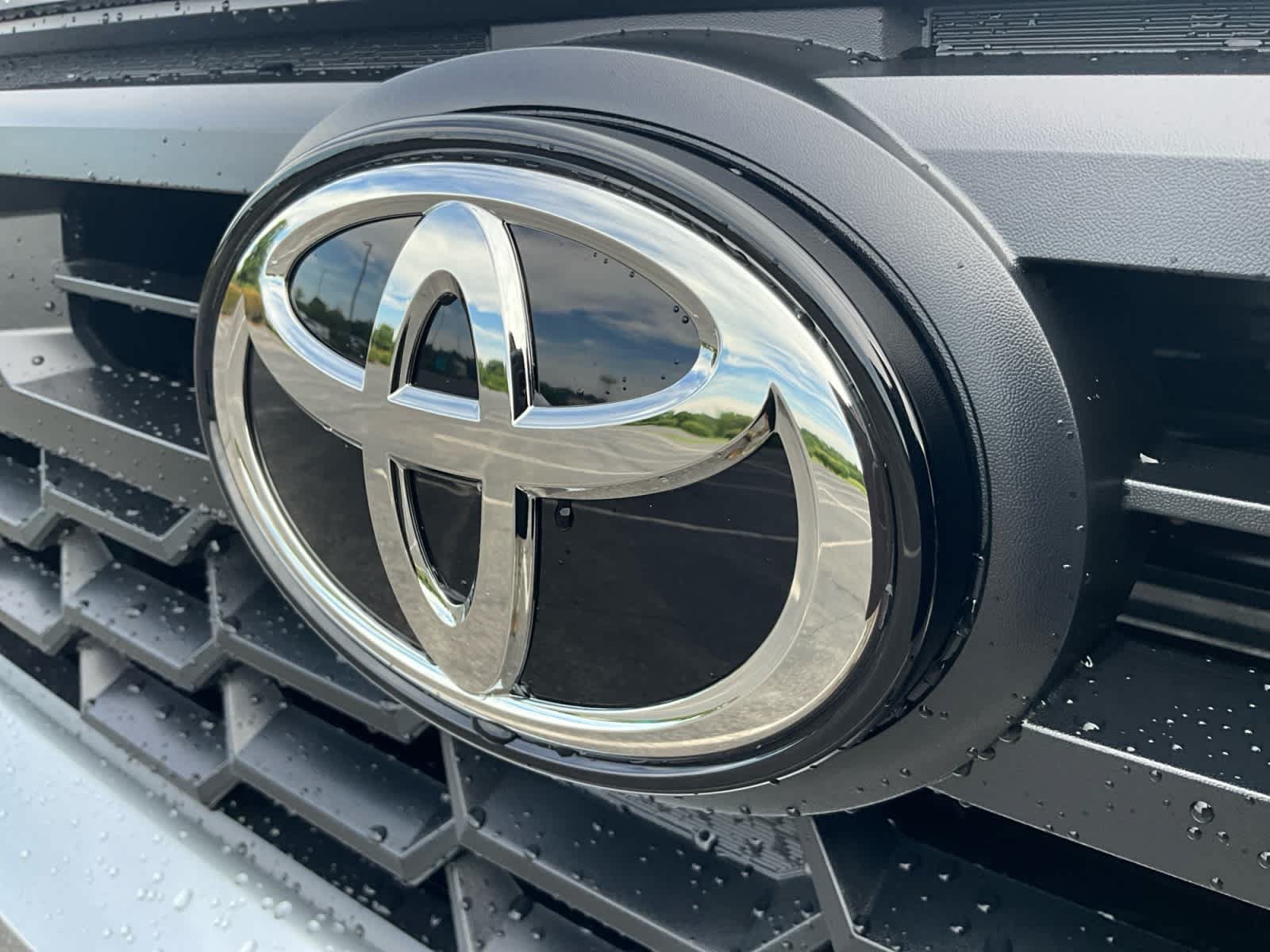 New 2026 Toyota Tacoma TRD Off-Road AWD/4WD image 10