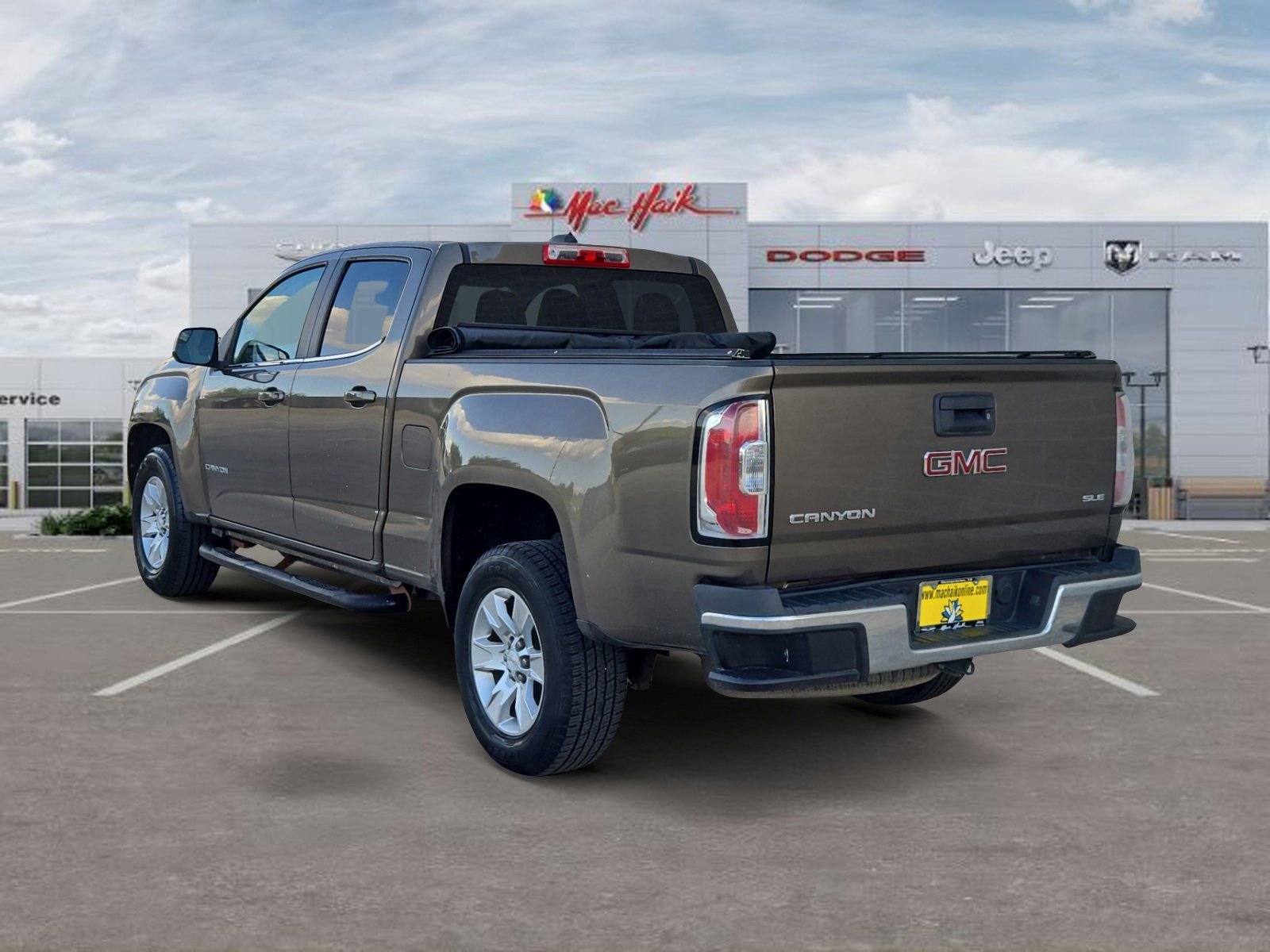 Used 2016 GMC Canyon SLE RWD image 3