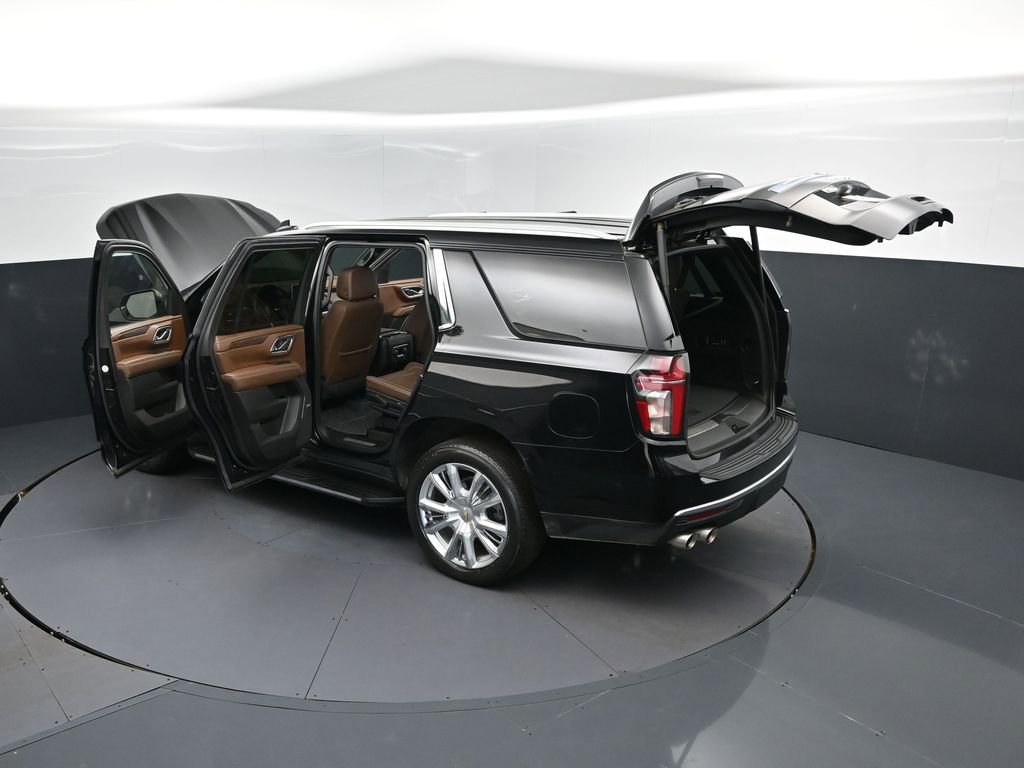 Used 2023 Chevrolet Tahoe High Country image 2
