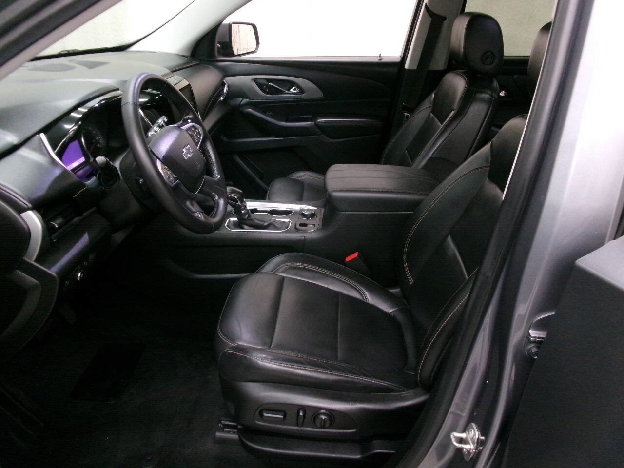 Used 2021 Chevrolet Traverse RS image 12