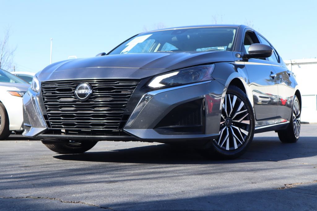 Used 2023 Nissan Altima 2.5 SV